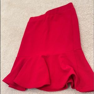 Red mini skirt w ruffle ❤️